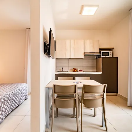 아파트 Iris Suite-5 By Interhome *